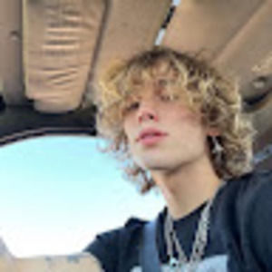 Meet your Posher, Franciel